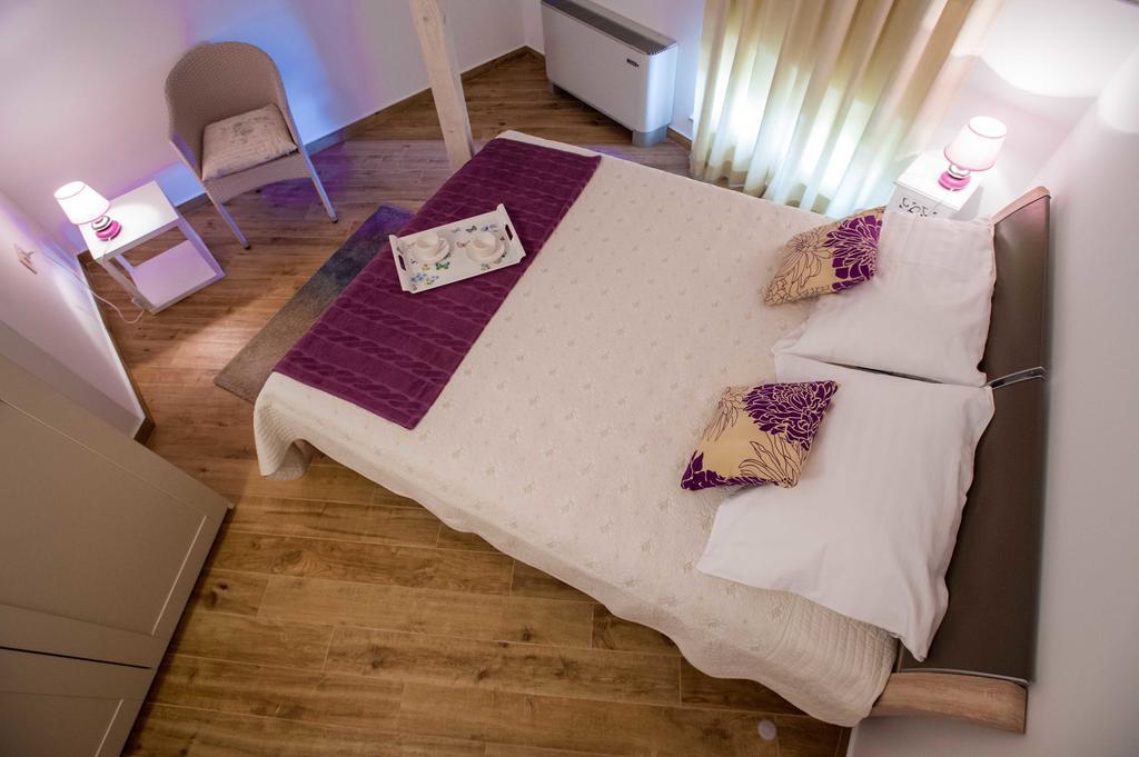 Villa Amalija Sukošan Oda fotoğraf